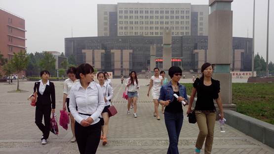 说明: 说明: C:\Users\Administrator\desktop\宣传部\导游技能大赛照片\IMG_20130522_175607.jpg